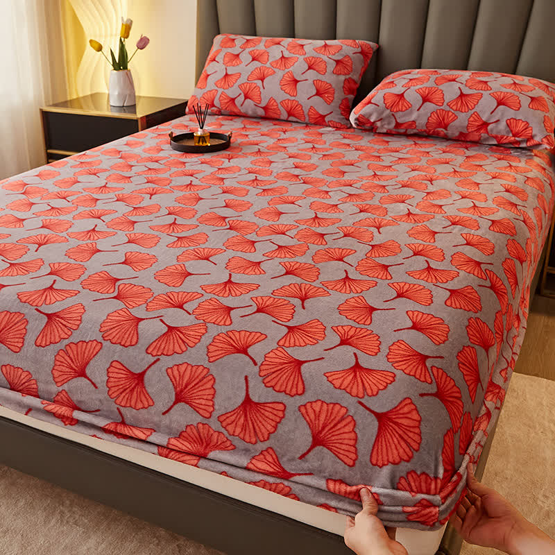 Ginkgo Leaf Soft Breathable Fitted Sheet - Sheet with 2pcs Pillowcases - King - image 1