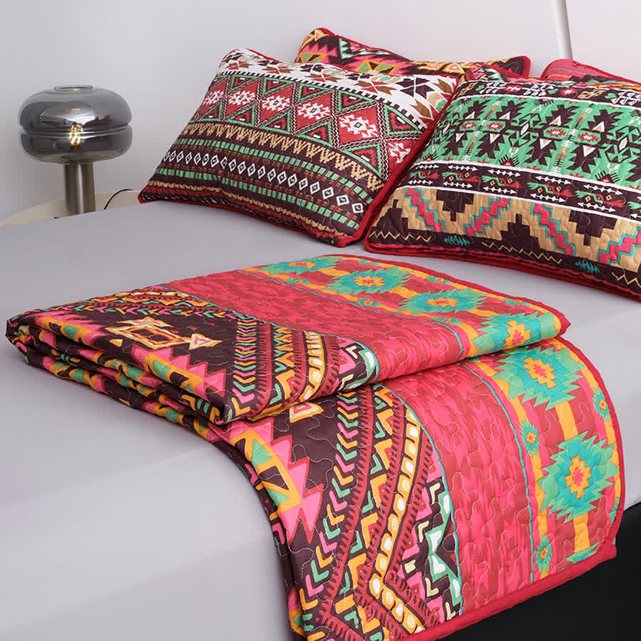 Bohemian Geometric Quilted Breathable Bedding Set(3PCS)
