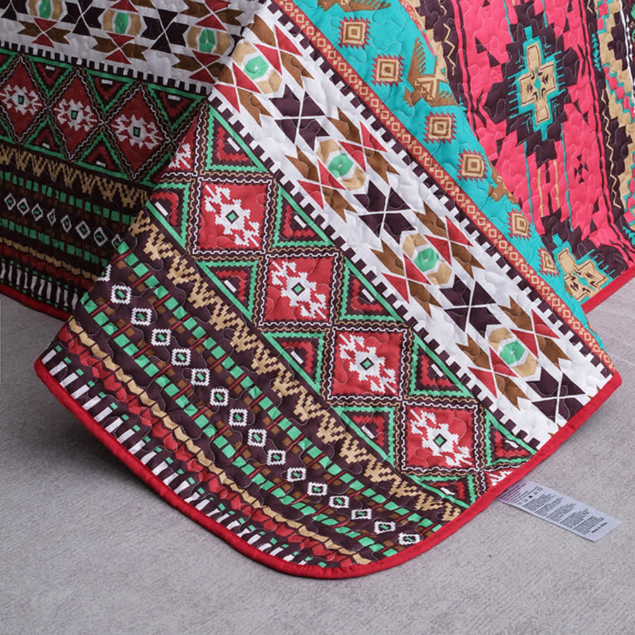 Bohemian Geometric Quilted Breathable Bedding Set(3PCS)