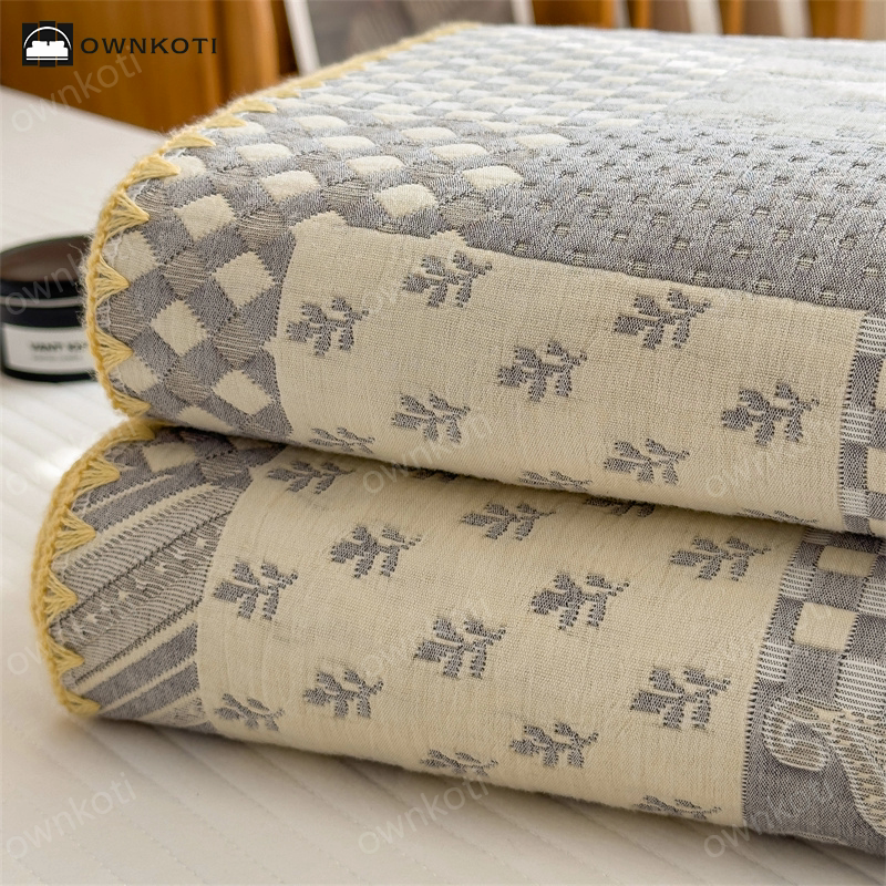 Three Layers Gauze Retro Comfy Lightweight Quilt