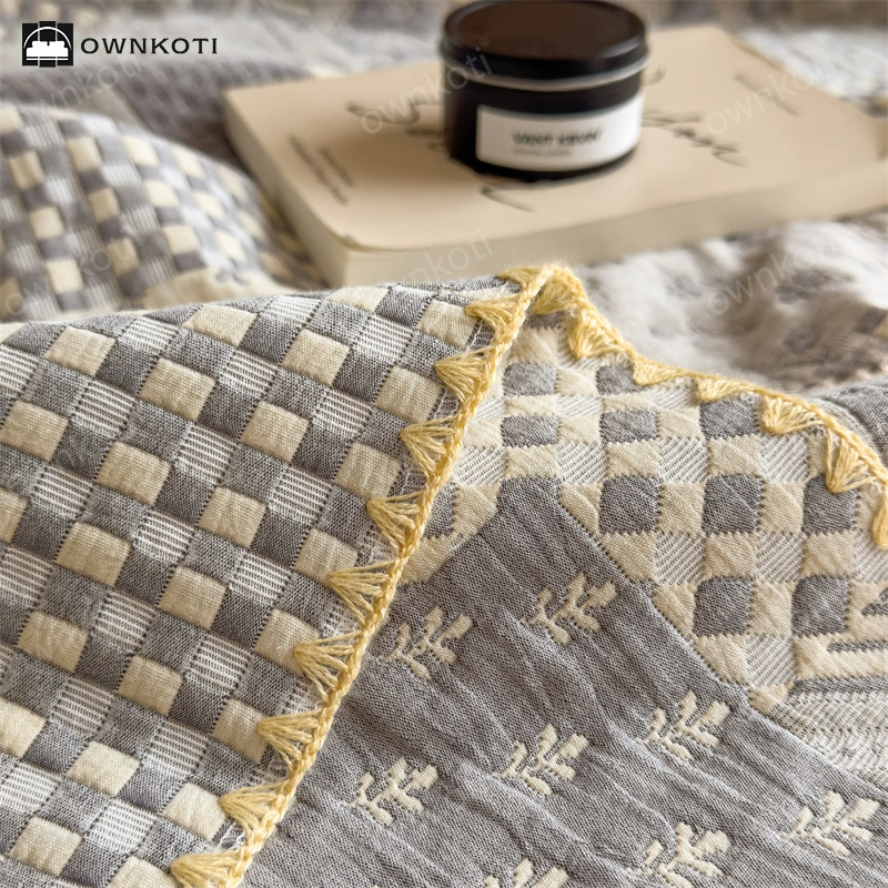 Three Layers Gauze Retro Comfy Lightweight Quilt