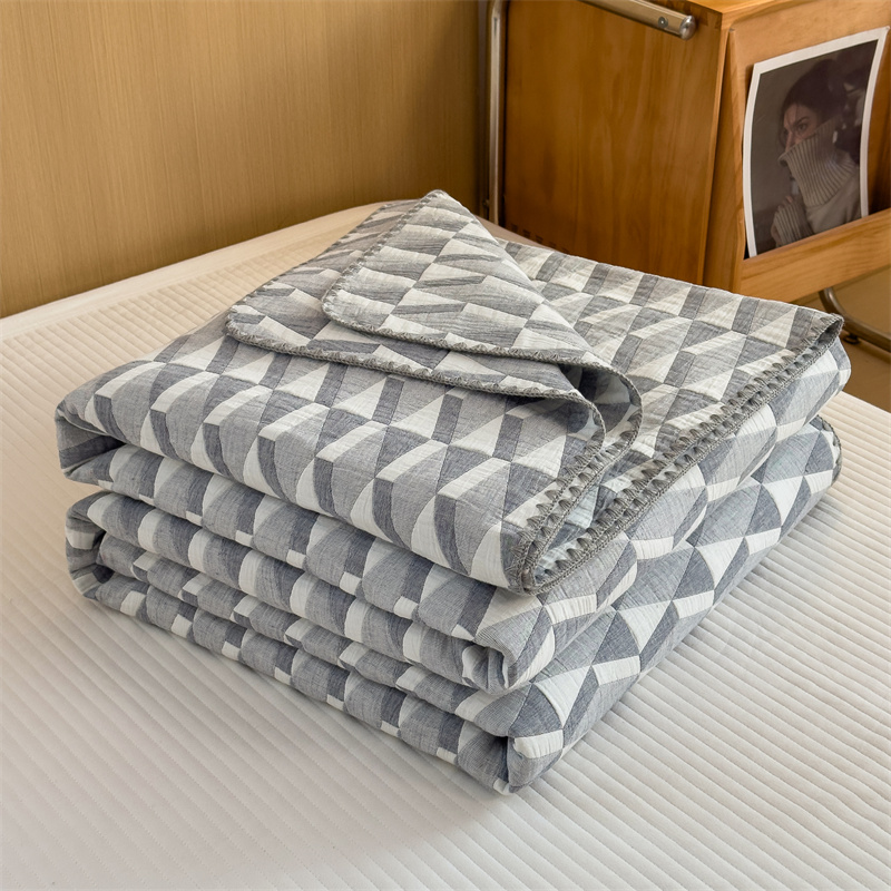 Simple Geometric Cotton Gauze Comfy Quilt