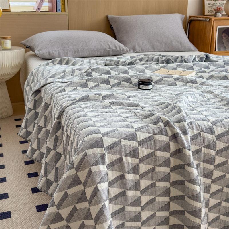 Simple Geometric Cotton Gauze Comfy Quilt