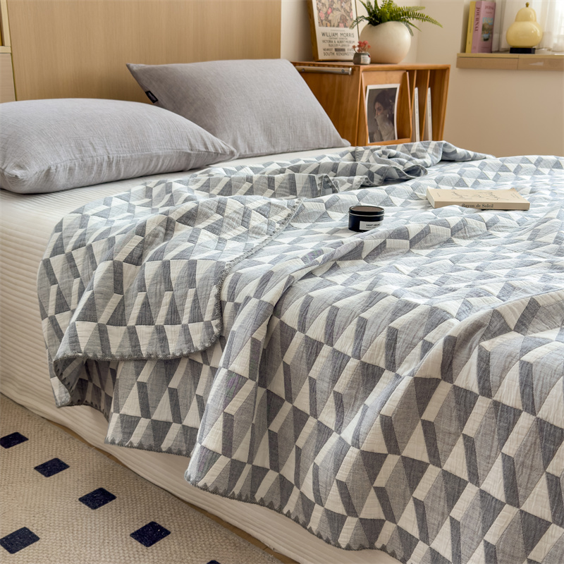 Simple Geometric Cotton Gauze Comfy Quilt