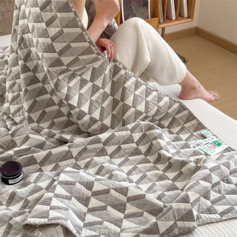 Simple Geometric Cotton Gauze Comfy Quilt
