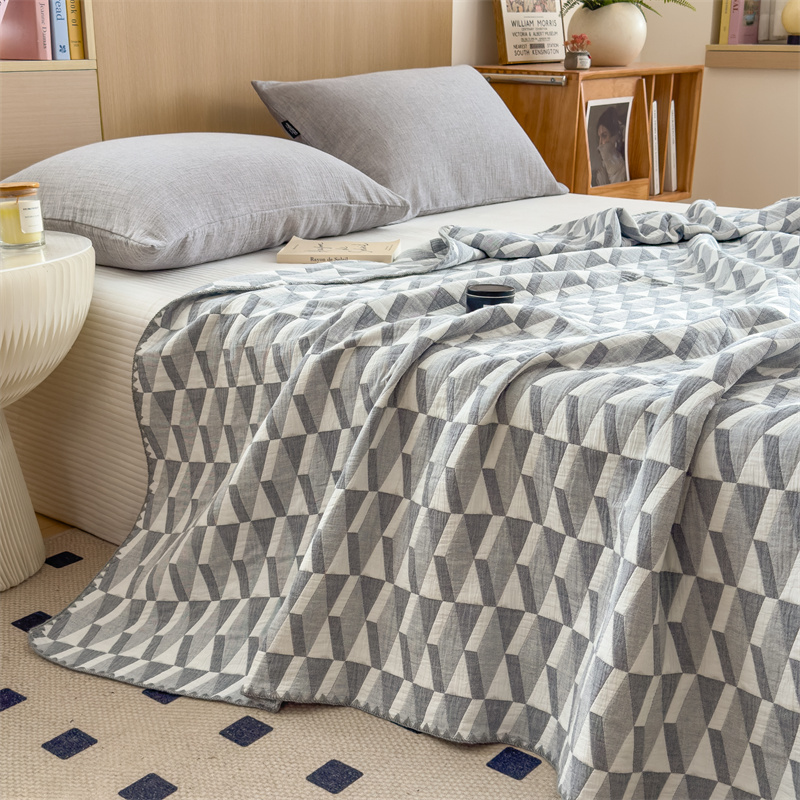 Simple Geometric Cotton Gauze Comfy Quilt