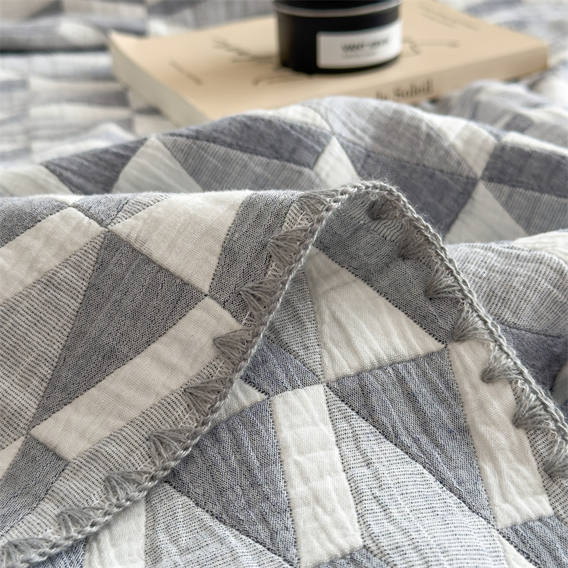 Simple Geometric Cotton Gauze Comfy Quilt