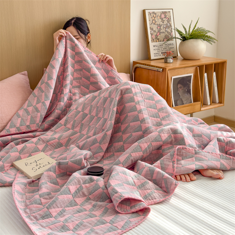 Simple Geometric Cotton Gauze Comfy Quilt