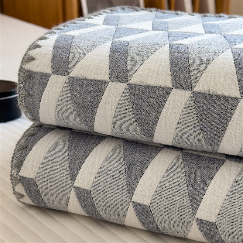 Simple Geometric Cotton Gauze Comfy Quilt