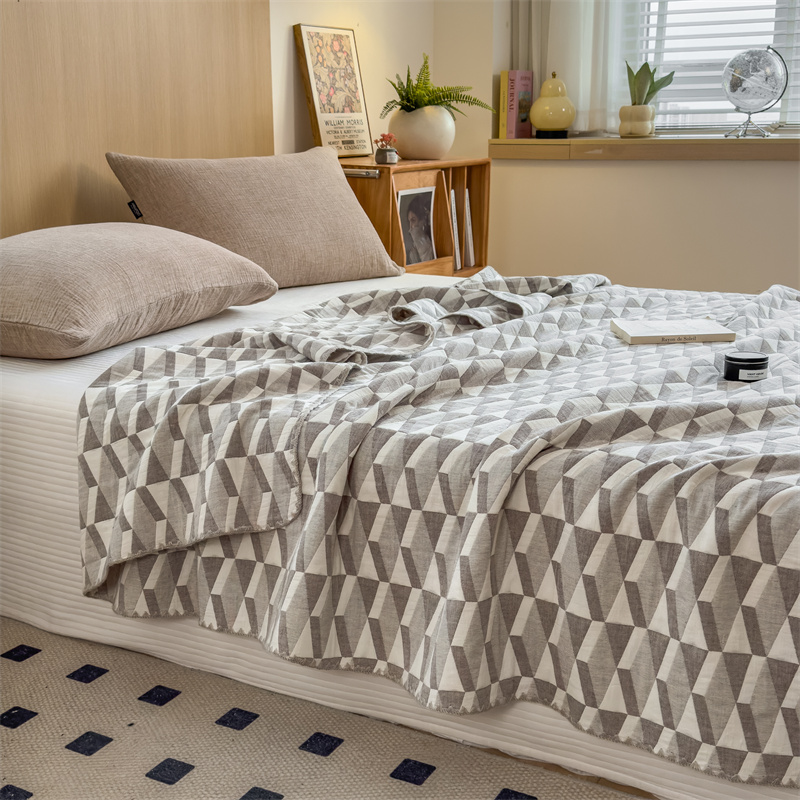 Simple Geometric Cotton Gauze Comfy Quilt