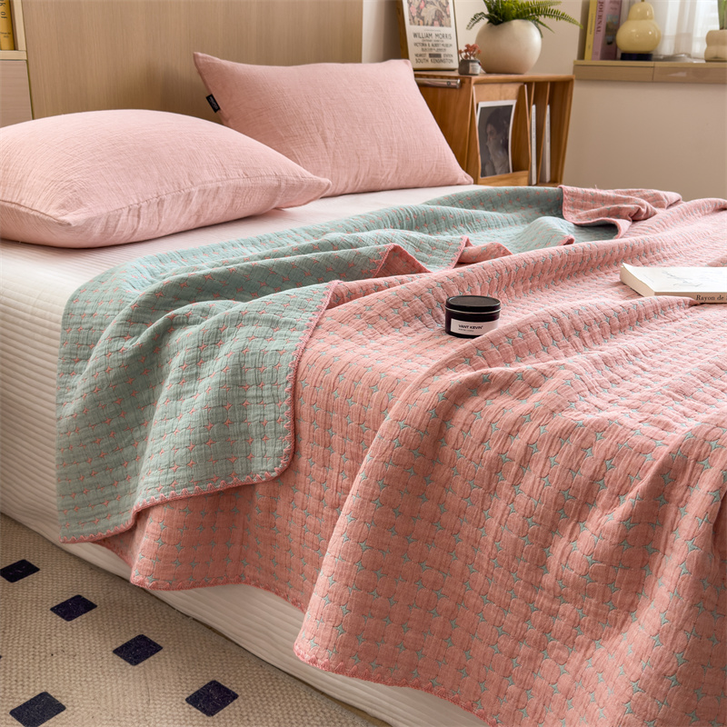Breathable Three Layers Cotton Gauze Quilt