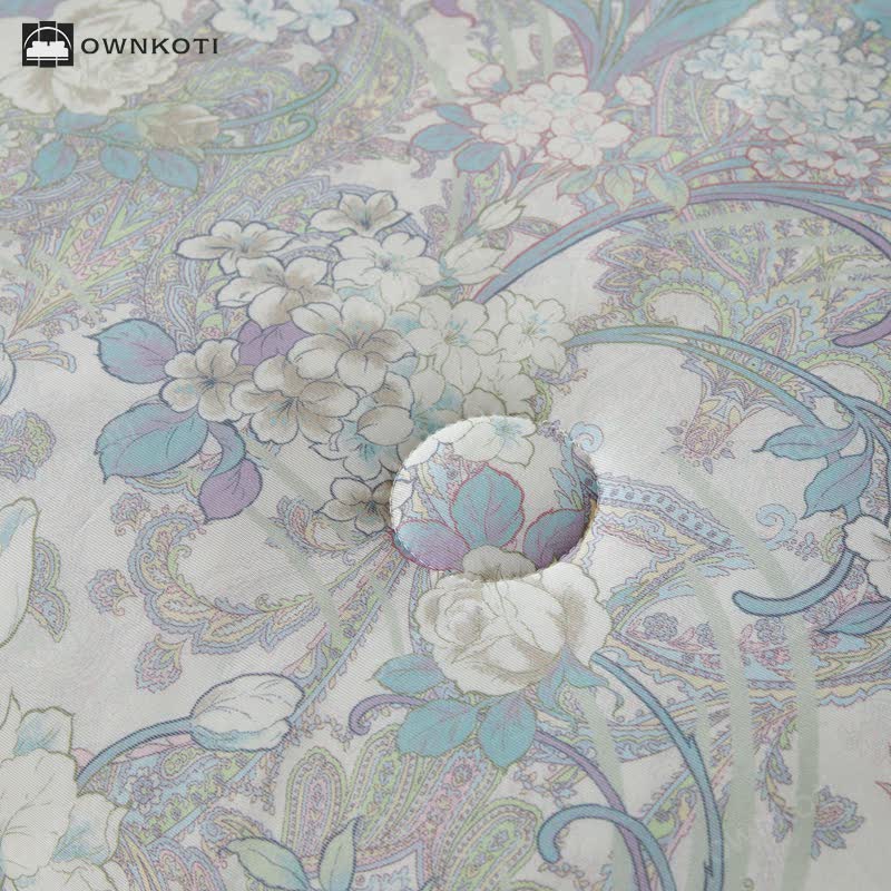 Vintage Floral Soft Lightweight Quilt