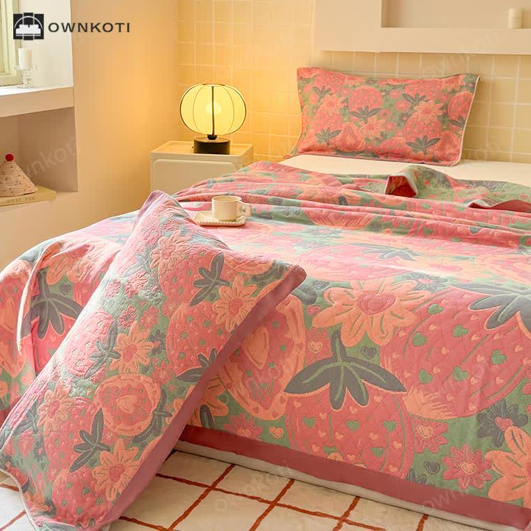 Three Layers Gauze Strawberry Soft Quilt