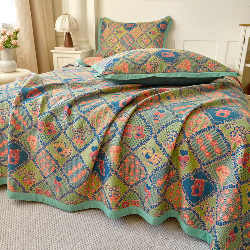 Double Layer Gauze Jacquard Bear Cotton Quilt