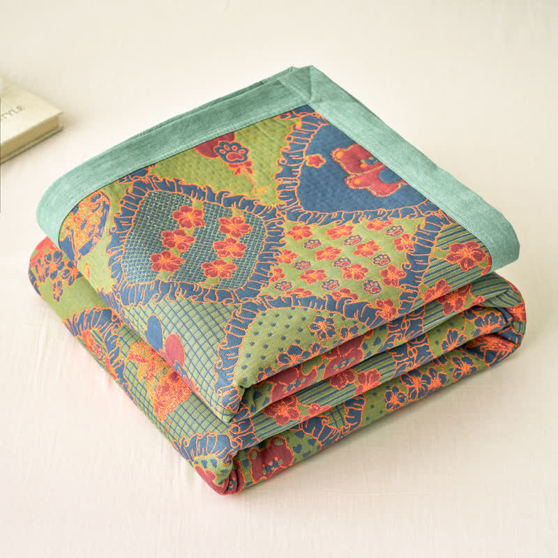 Double Layer Gauze Jacquard Bear Cotton Quilt
