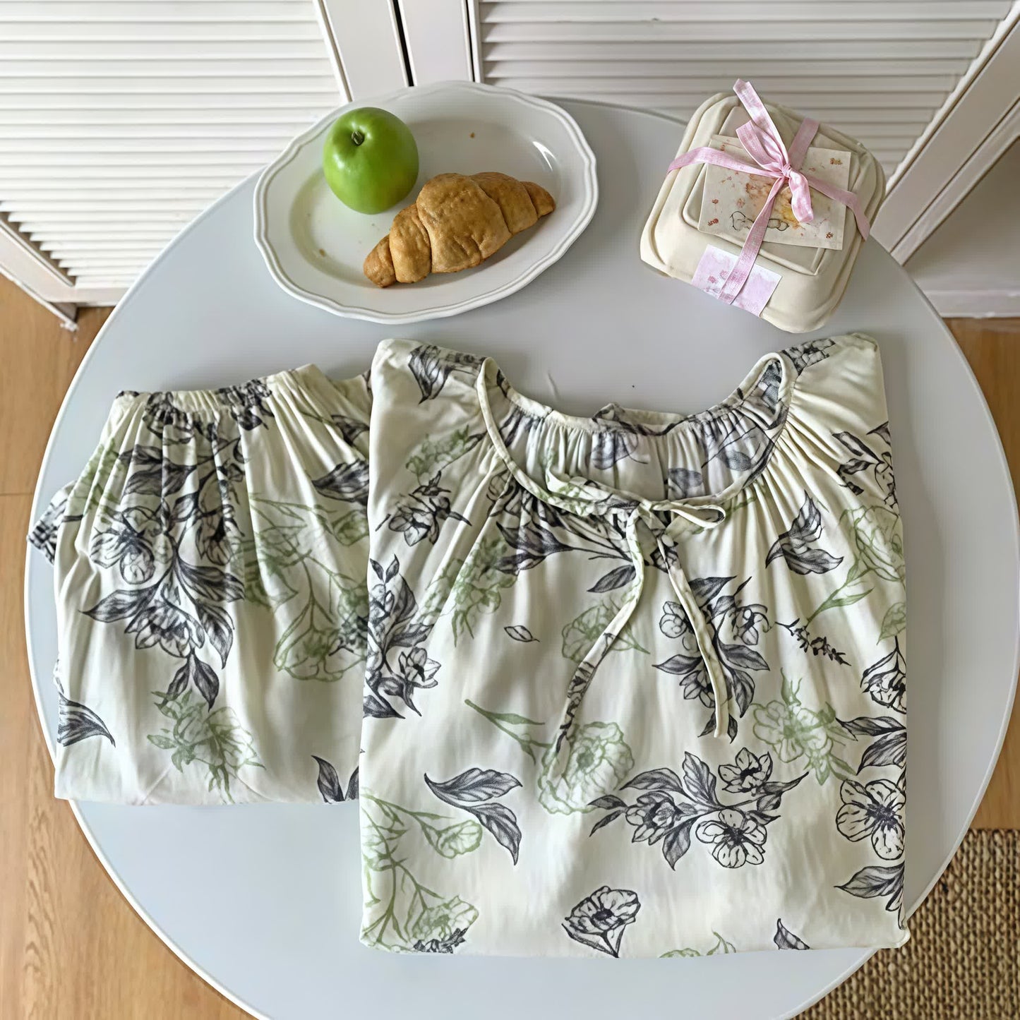 Round Neck Floral Butterfly Print Loungewear Set