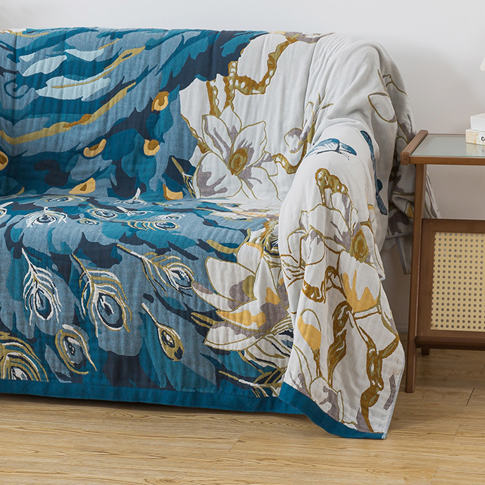 Cotton Gauze Jacquard Peacock Comfy Quilt