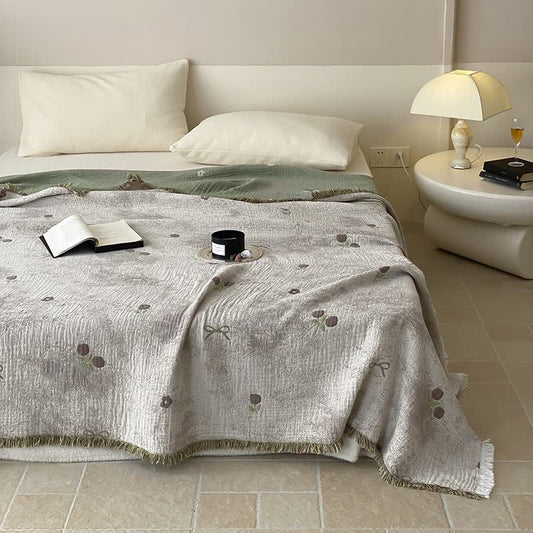 Yarn-dyed Reversible Cotton Gauze Tassel Quilt