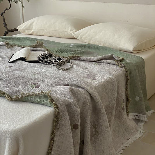 Yarn-dyed Reversible Cotton Gauze Tassel Quilt