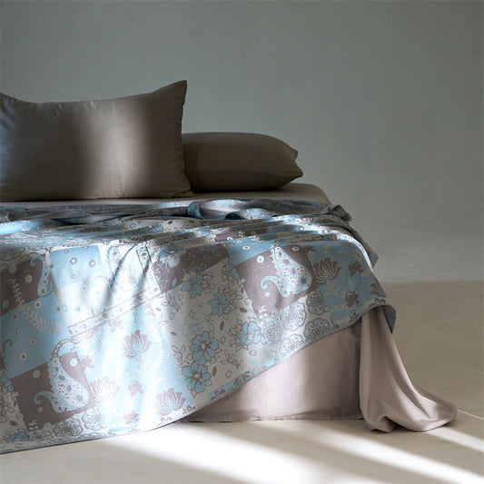 Paisley Lyocell Fiber Lightweight Soft Quilt