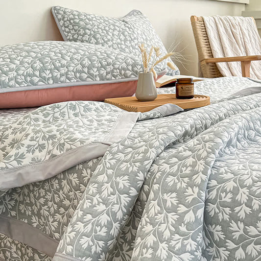 Fresh Floral Jacquard Coverlet Blanket