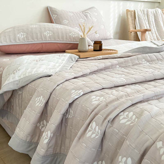 Leaf Pattern Jacquard Soft Coverlet