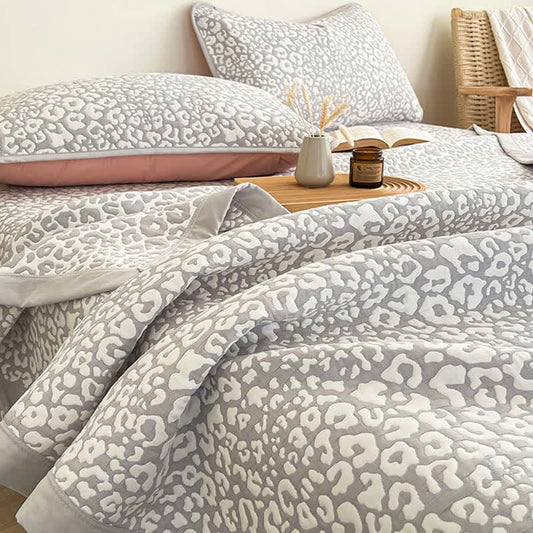 Leopard Print Jacquard Soft Coverlet