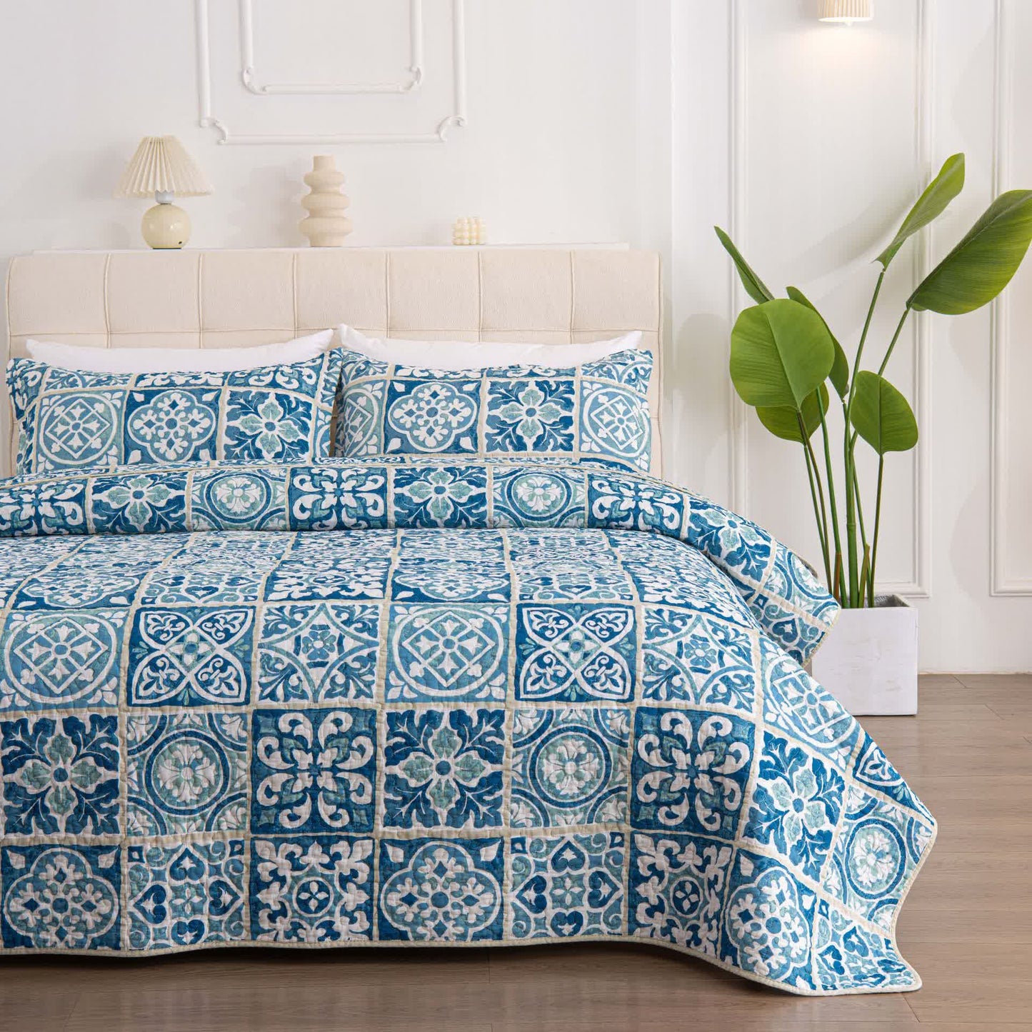 Retro Luxurious Checkered Geometric pattern Coverlet