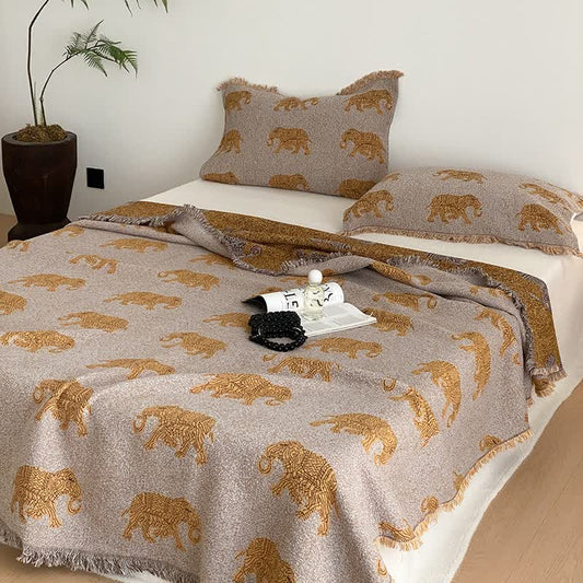 Elephant Print Four-layer Cotton Gauze Tassel Quilt