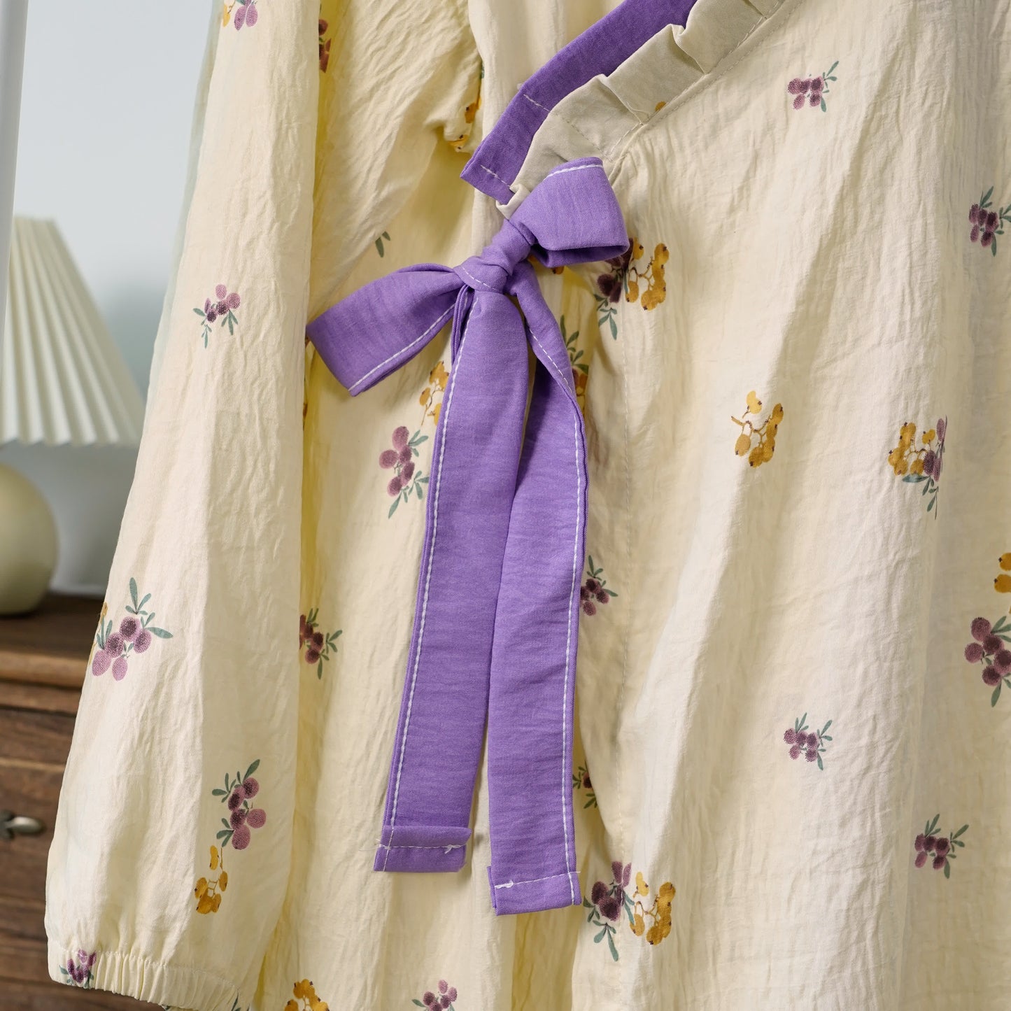 Rural Loquat V-neckline Soft Long Nightgown