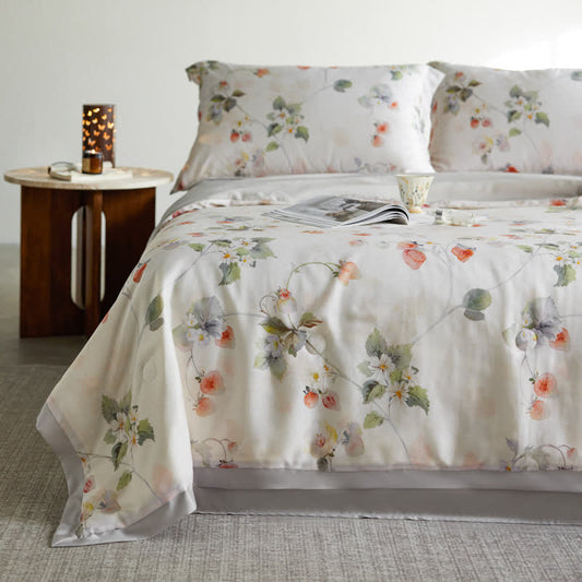 Strawberry Floral Lyocell Fiber Summer Silky Quilt