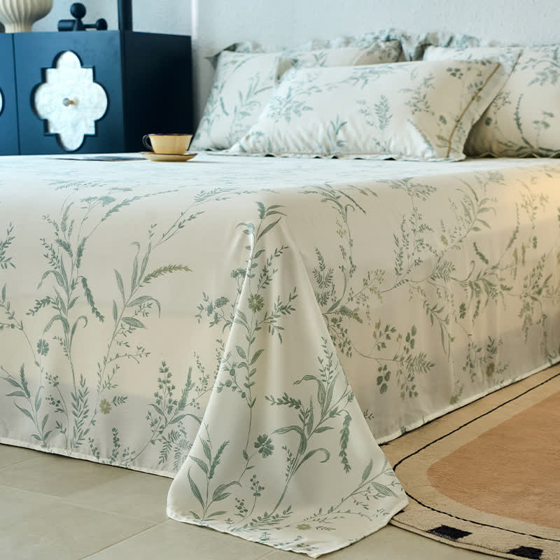 Lavender Print Silky Soft Summer Coverlet