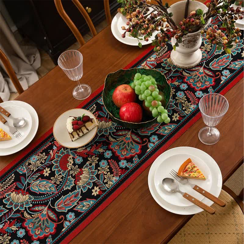 Vintage Tassel Jacquard Floral Table Runner