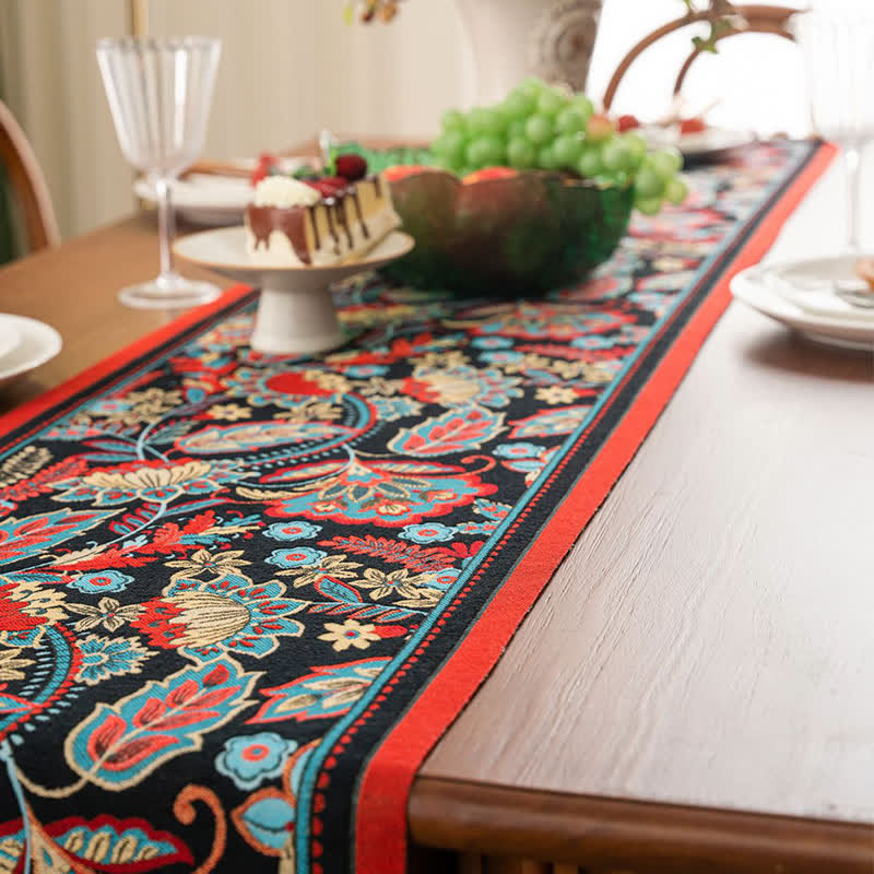 Vintage Tassel Jacquard Floral Table Runner