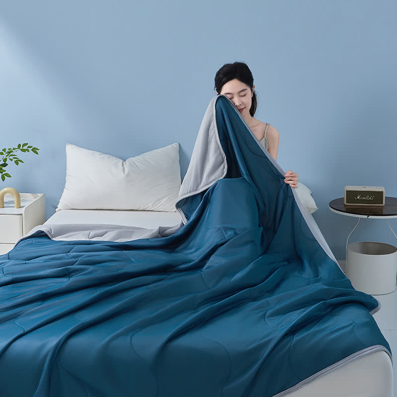Solid Color Wave-Textured Cooling Quilt