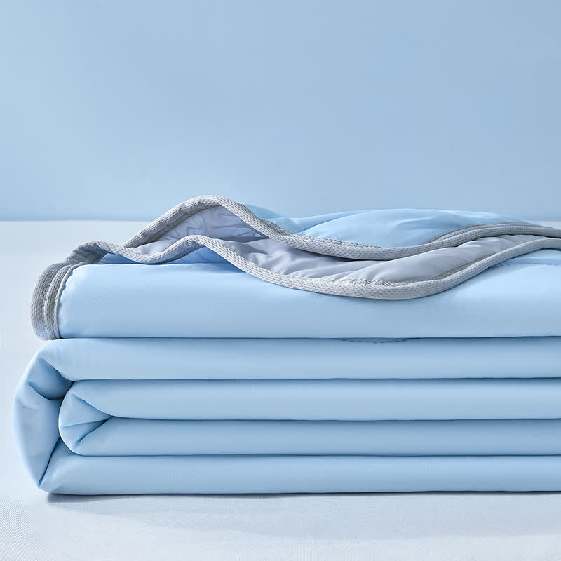 Solid Color Wave-Textured Cooling Quilt