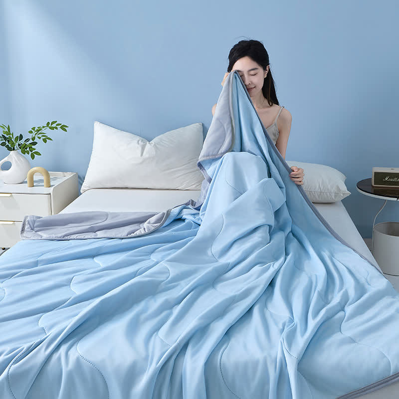Solid Color Wave-Textured Cooling Quilt