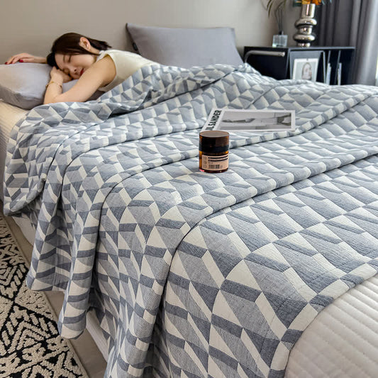 Geometric Triangle Print Cotton Muslin Quilt