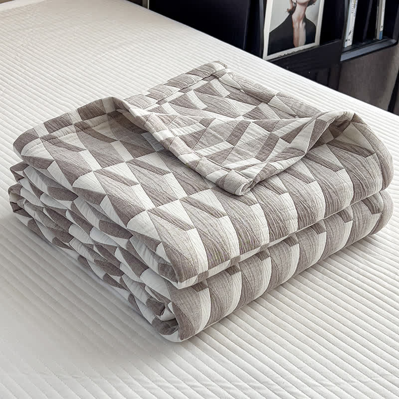 Geometric Triangle Print Cotton Muslin Quilt