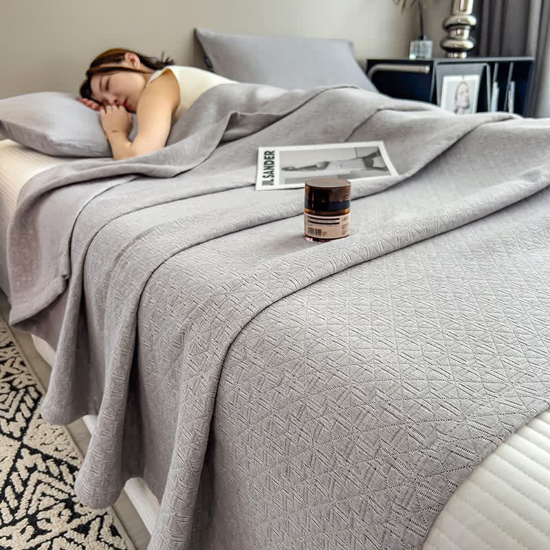 Geometric Grid Print Cotton Muslin Quilt