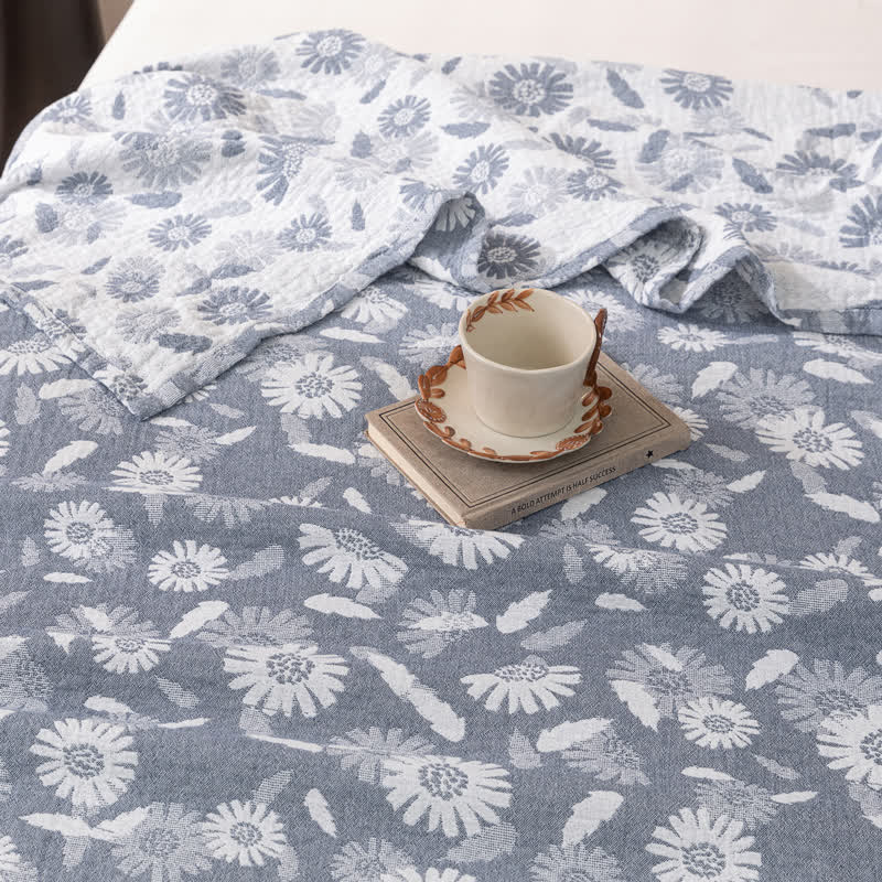 Blue Daisy Print Cotton Gauze Quilt