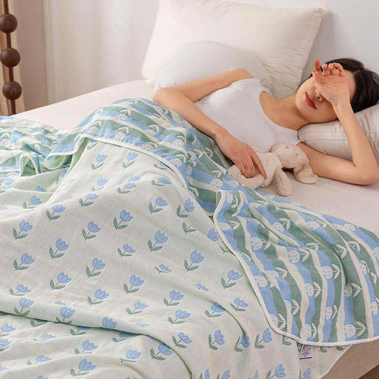Tulip Cotton Gauze Reversible Quilt