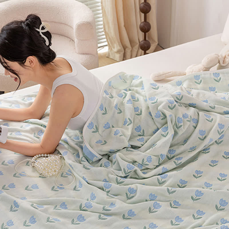 Tulip Cotton Gauze Reversible Quilt