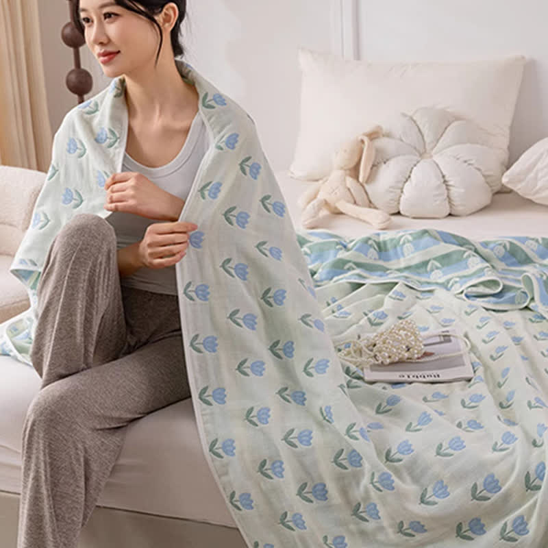 Tulip Cotton Gauze Reversible Quilt