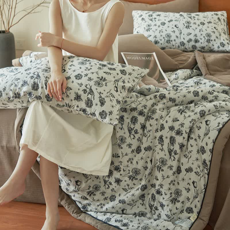 Black Floral Natural Cotton Gauze Quilt - image 5