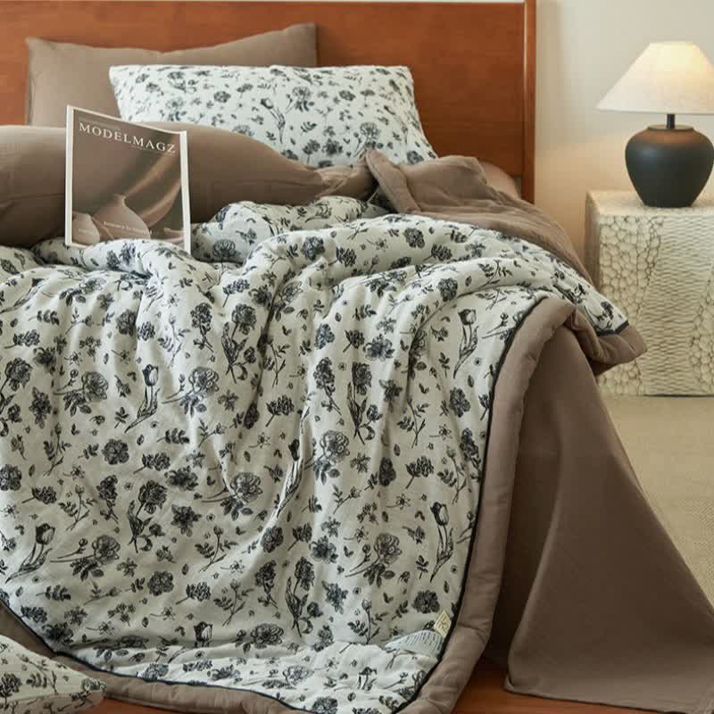 Black Floral Natural Cotton Gauze Quilt - image 4