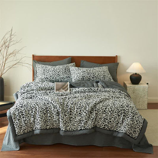 Leopard Print Natural Cotton Gauze Quilt - King - image 1
