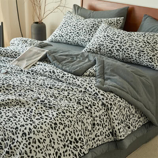 Leopard Print Natural Cotton Gauze Quilt - image 2