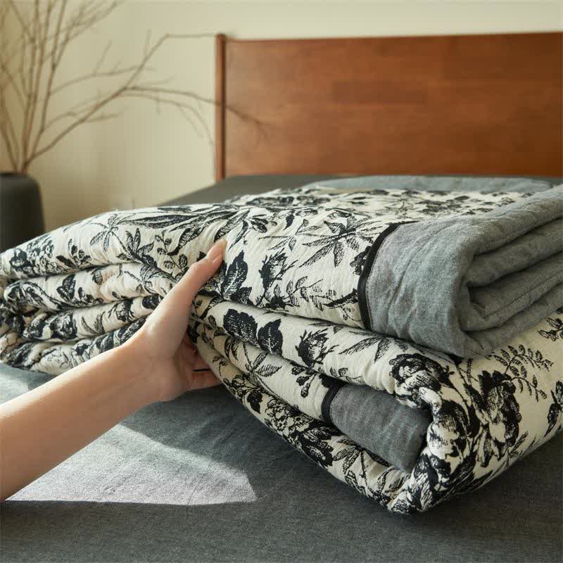 Black Camellia Natural Cotton Gauze Quilt - image 8