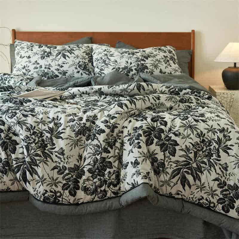 Black Camellia Natural Cotton Gauze Quilt - image 3